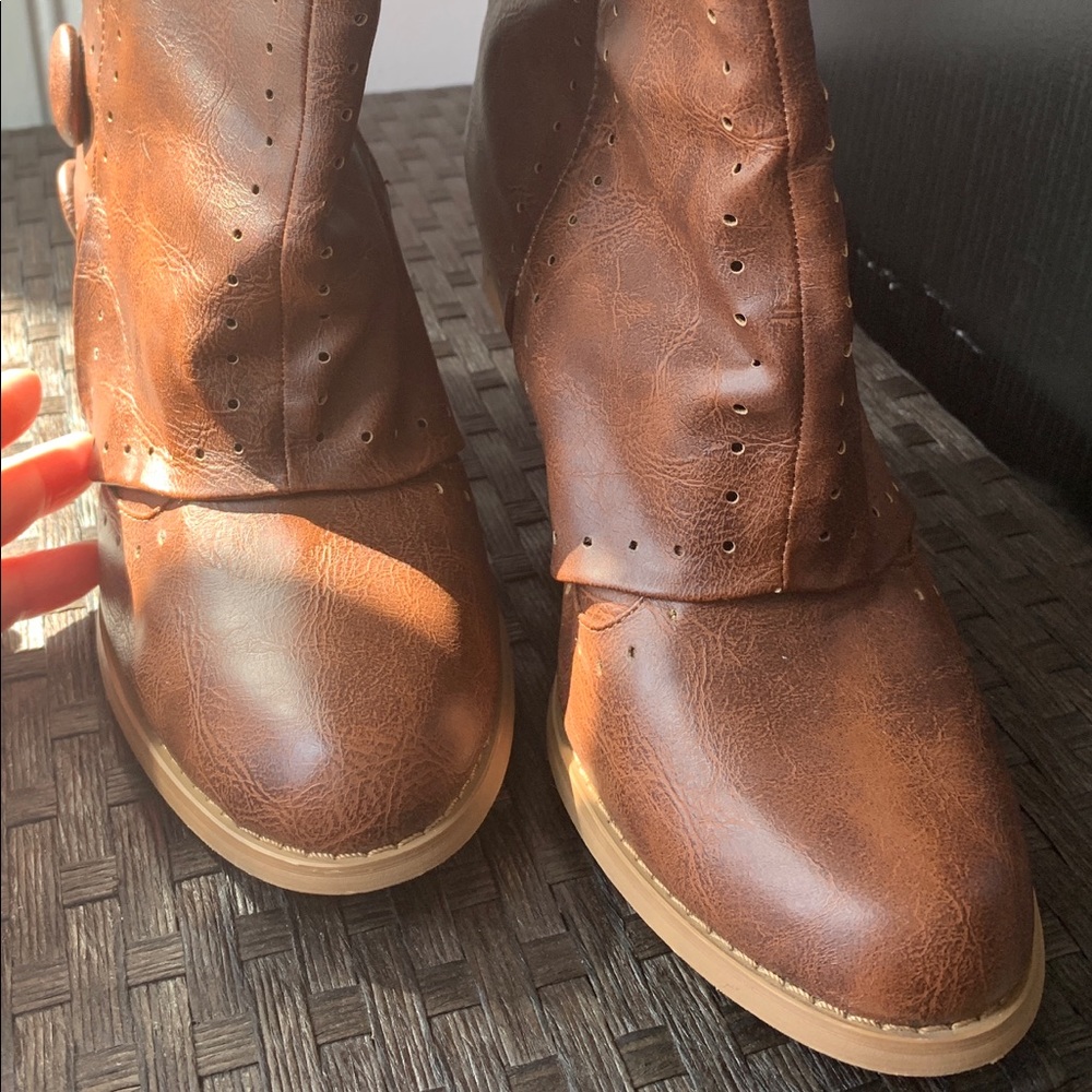Women’s Cognac-colored Ankle Boots